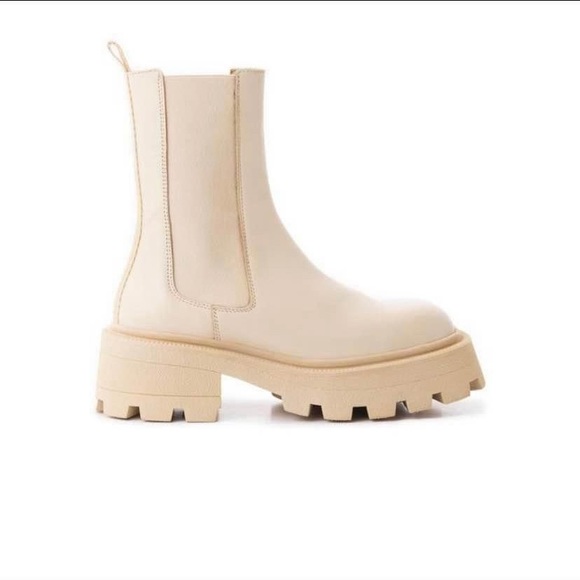 L’intervalle beige leather boots - Picture 1 of 3